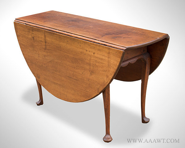 Table, Queen Anne, Drop Leaf, Dining Size, Round, Old Surface, Shaped Skirt
New England, Circa 1760, entire view